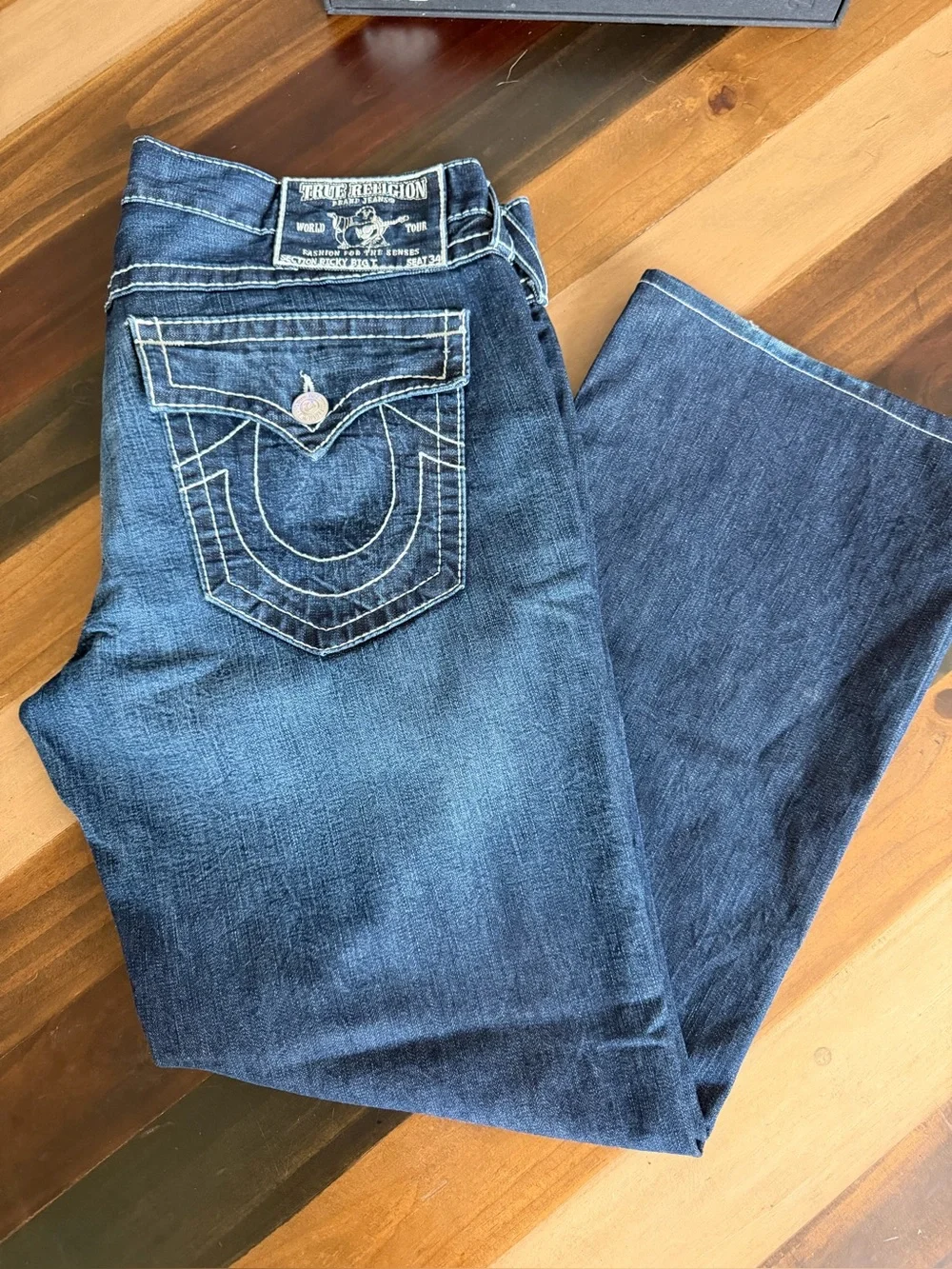 True Religion Men’s Dark Blue Bootcut Jeans 40x32